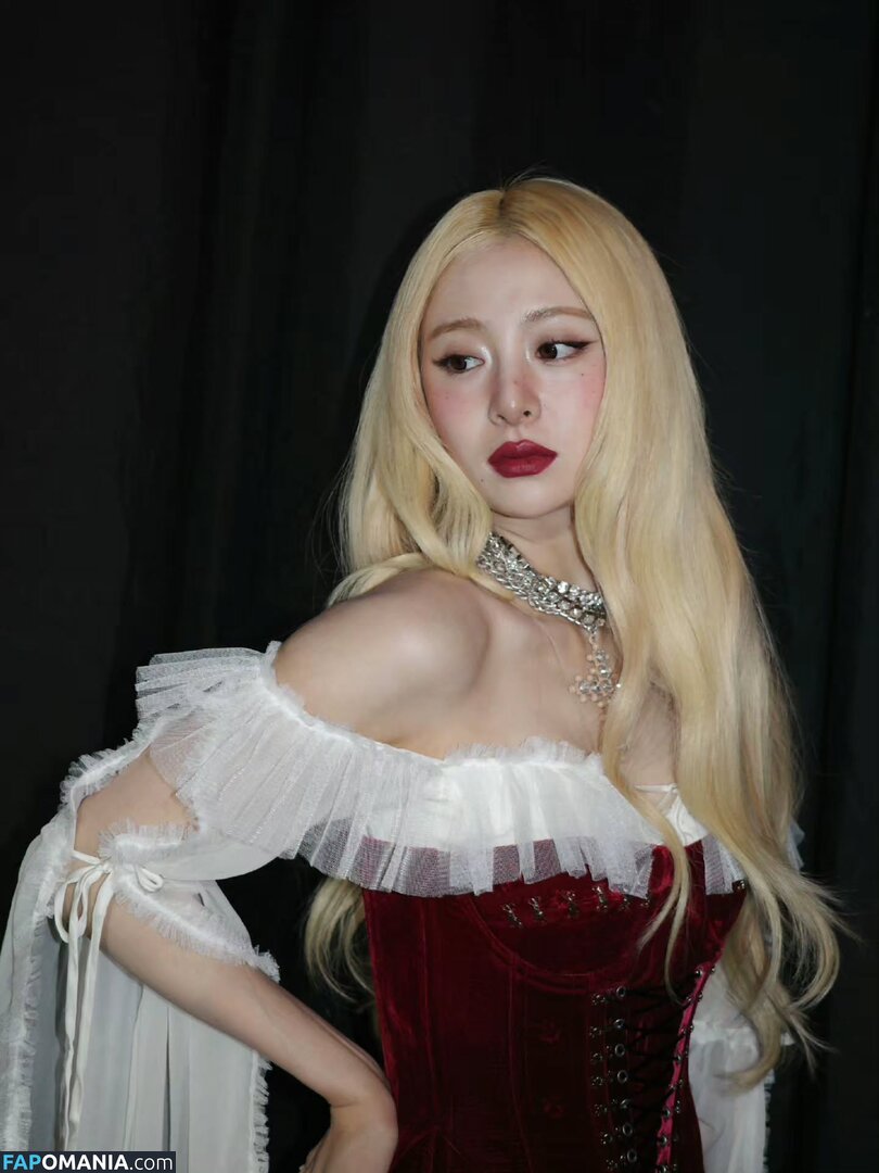 Huh Yunjin 허윤진 / LESSERAFIM / jenaissante Çıplak OnlyFans  Sızdırılmış Fotoğraf #53