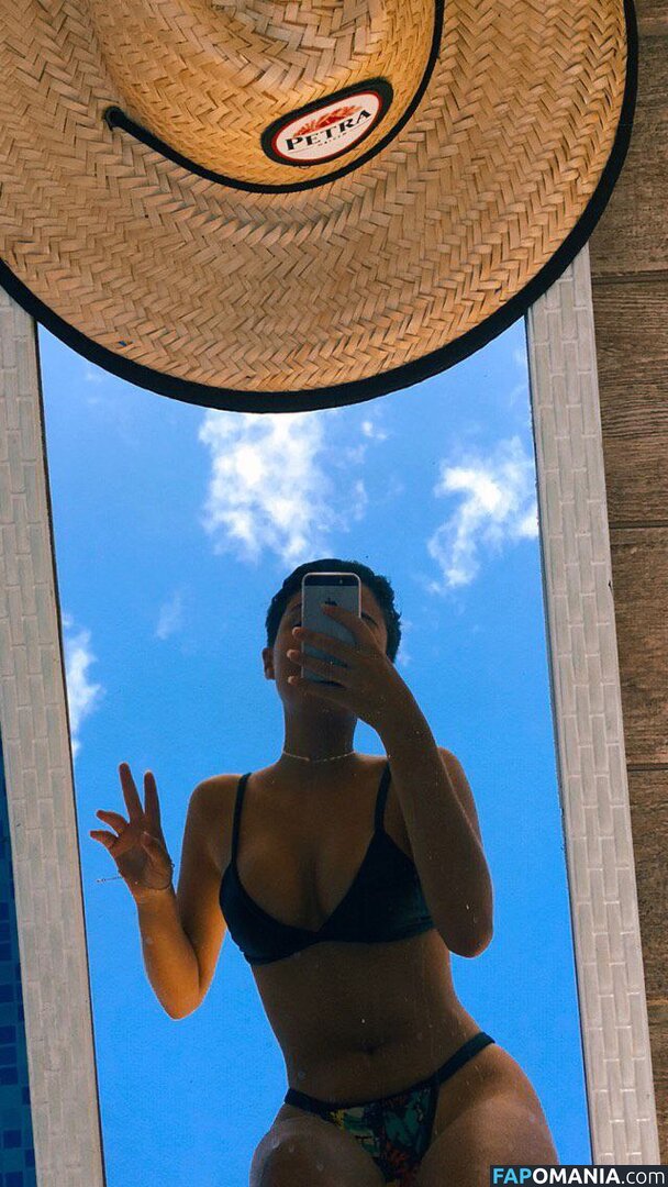Iasmin Melo / ia.meloo Çıplak OnlyFans  Sızdırılmış Fotoğraf #1