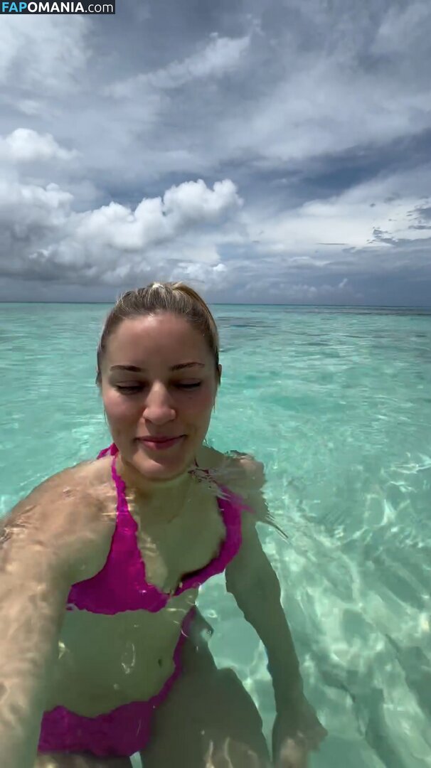 Justine Ezarik / iJustine Çıplak OnlyFans  Sızdırılmış Fotoğraf #224