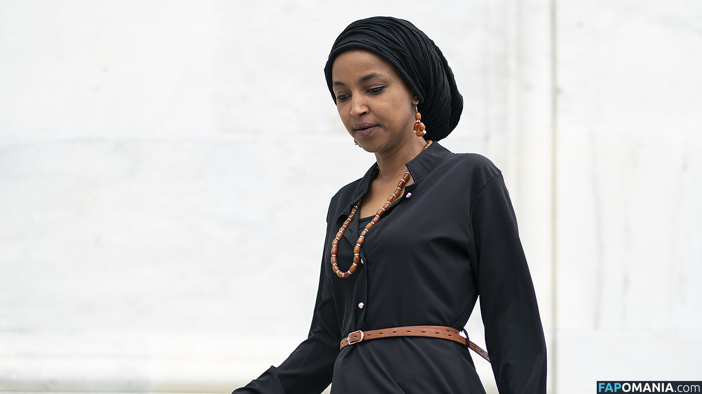Ilhan Omar Çıplak OnlyFans  Sızdırılmış Fotoğraf #2