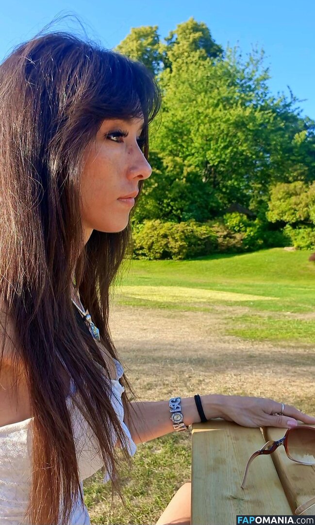 illeeria Çıplak OnlyFans  Sızdırılmış Fotoğraf #5