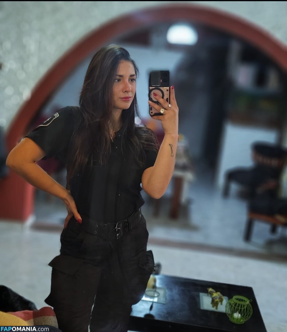 In And Out Uniform Çıplak OnlyFans  Sızdırılmış Fotoğraf #29