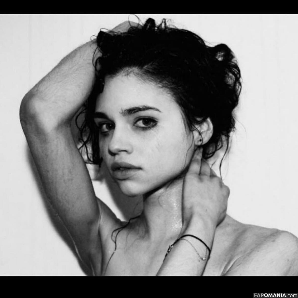 India Eisley / https: / indiaeisley Çıplak OnlyFans  Sızdırılmış Fotoğraf #1