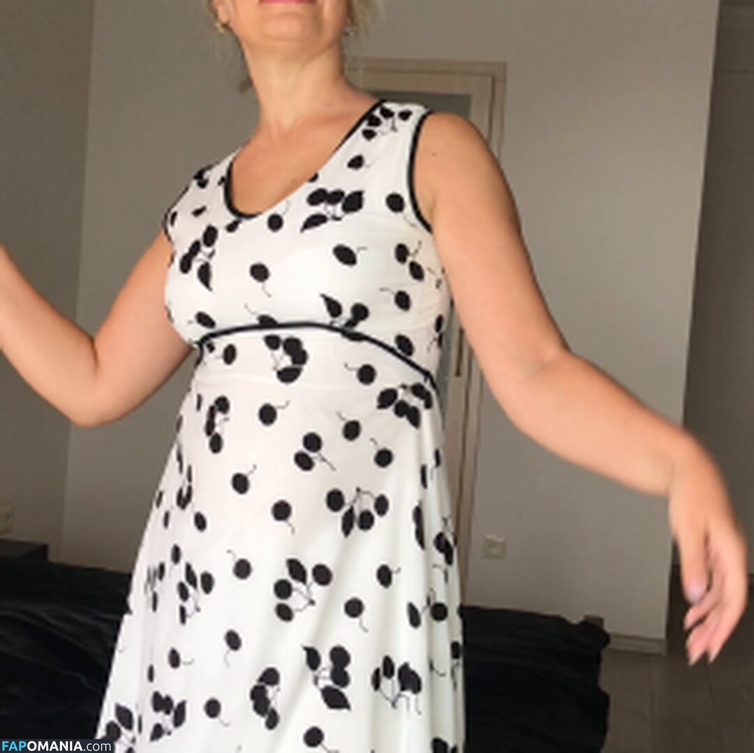 Astrid Heinz / Gabriela Koravora / Ingrid Lykke / Veronika Růže / astrid.heinz / ingridlykke Çıplak OnlyFans  Sızdırılmış Fotoğraf #1
