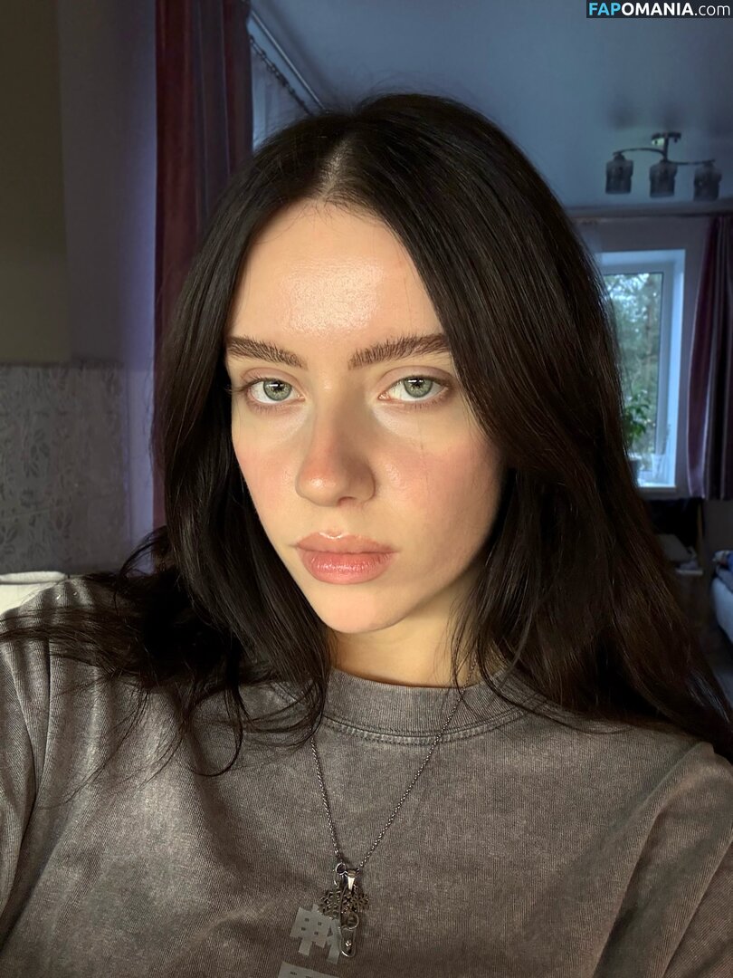 Irina Minkina / howeversnowy / rusian Billie eilish Çıplak OnlyFans  Sızdırılmış Fotoğraf #1