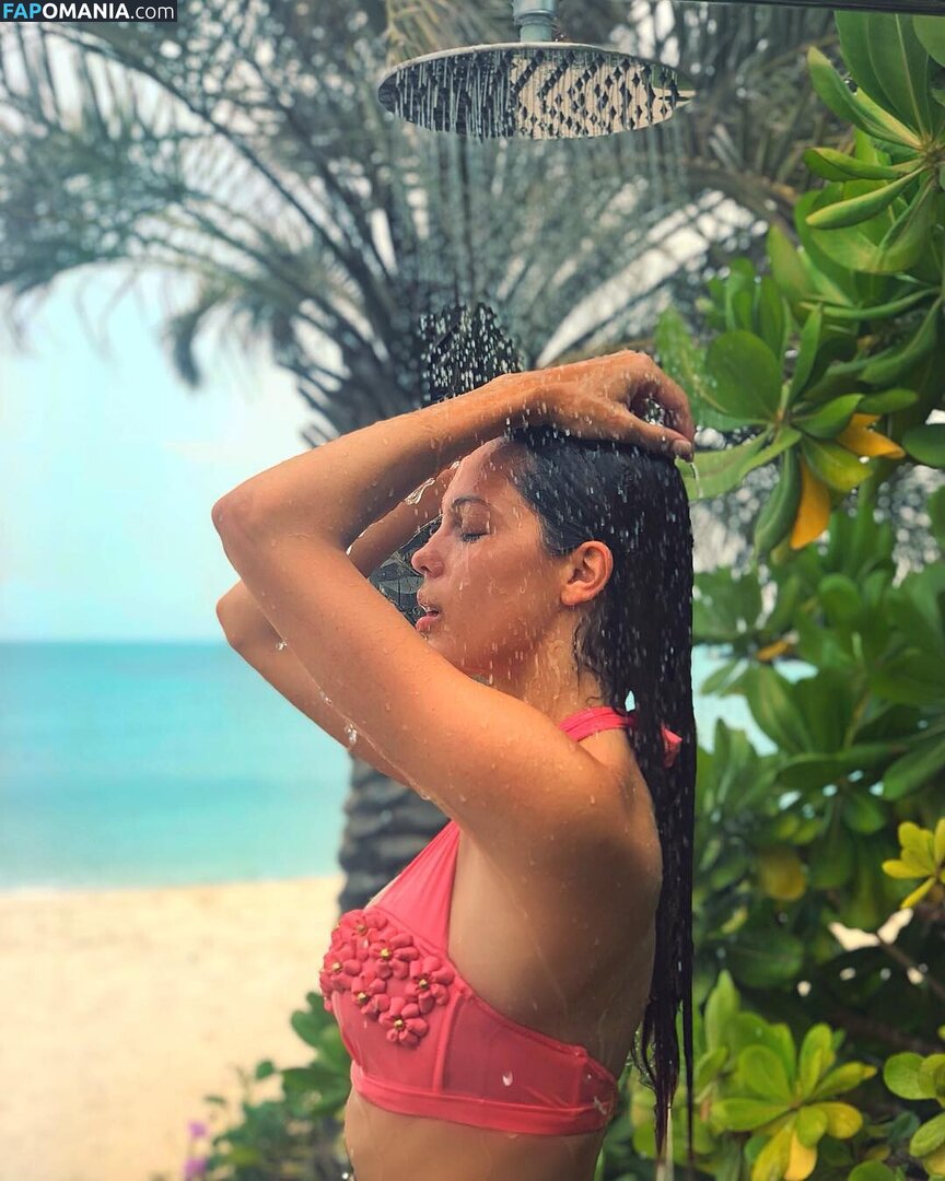 Iris Mittenaere / irismittenaere / summerxiris Çıplak OnlyFans  Sızdırılmış Fotoğraf #25