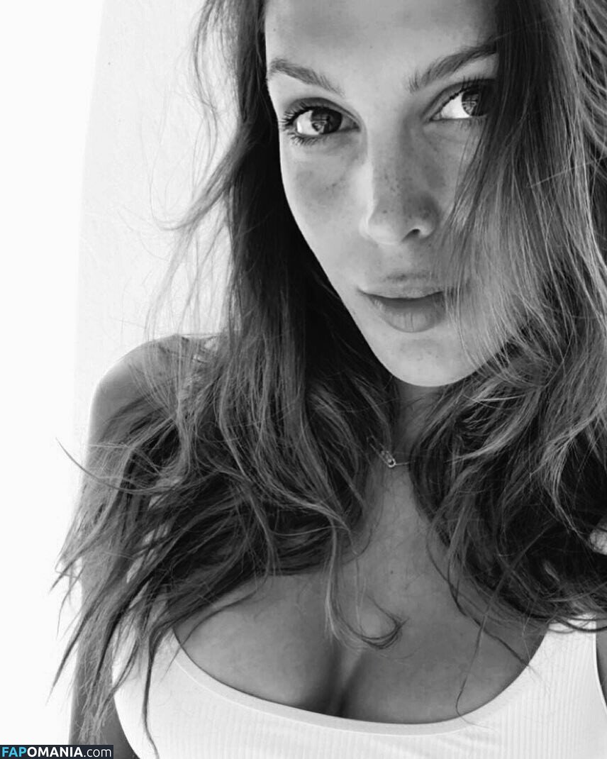 Iris Mittenaere / irismittenaere / summerxiris Çıplak OnlyFans  Sızdırılmış Fotoğraf #36