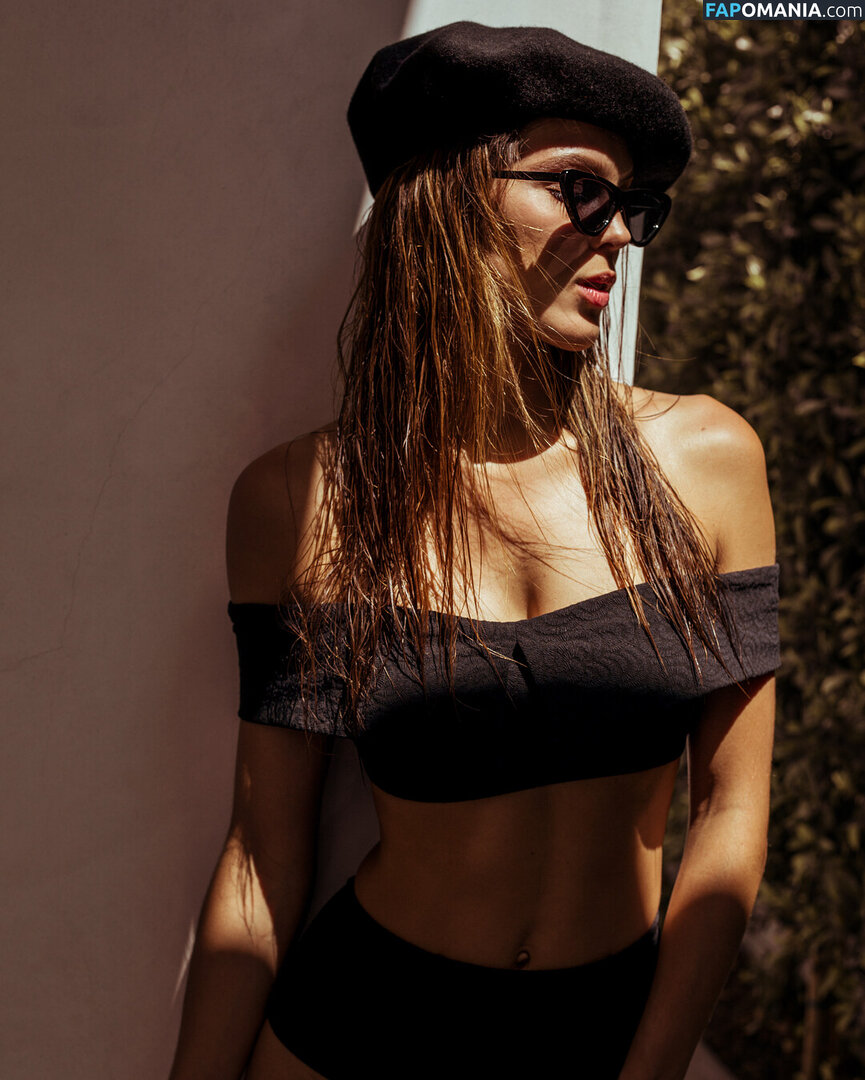 Iris Mittenaere / irismittenaere / summerxiris Çıplak OnlyFans  Sızdırılmış Fotoğraf #39