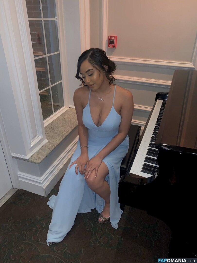 itsqueennovaa Çıplak OnlyFans  Sızdırılmış Fotoğraf #2