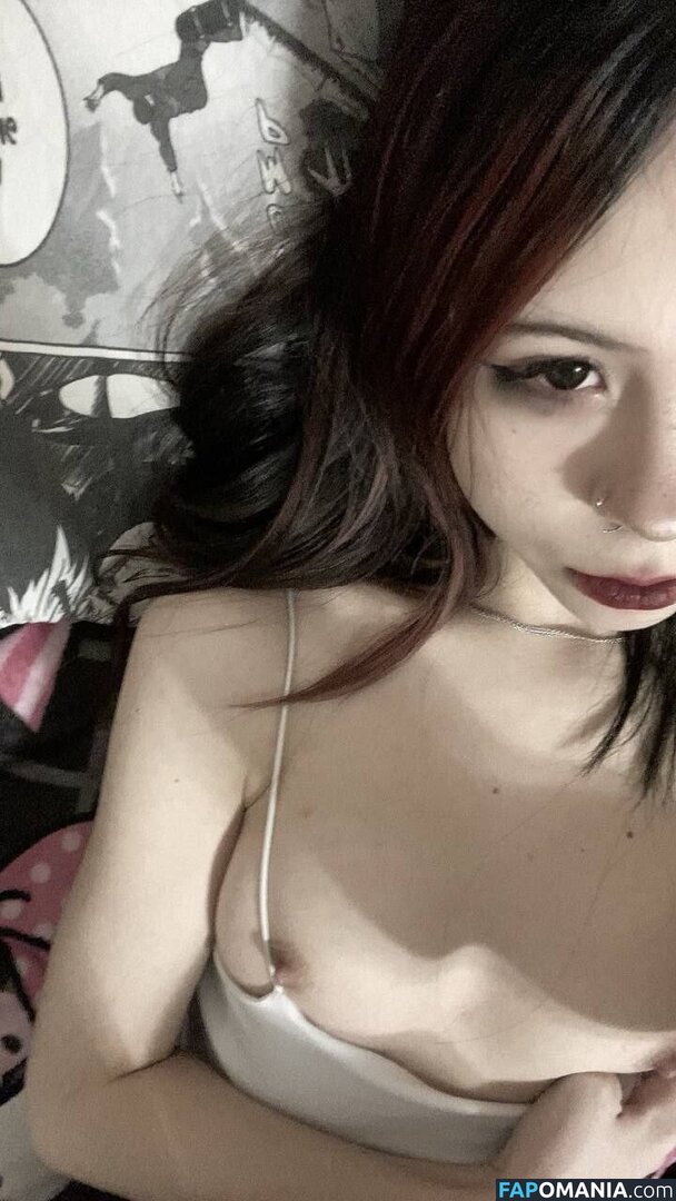 Izolyator Natsuki Çıplak OnlyFans  Sızdırılmış Fotoğraf #6