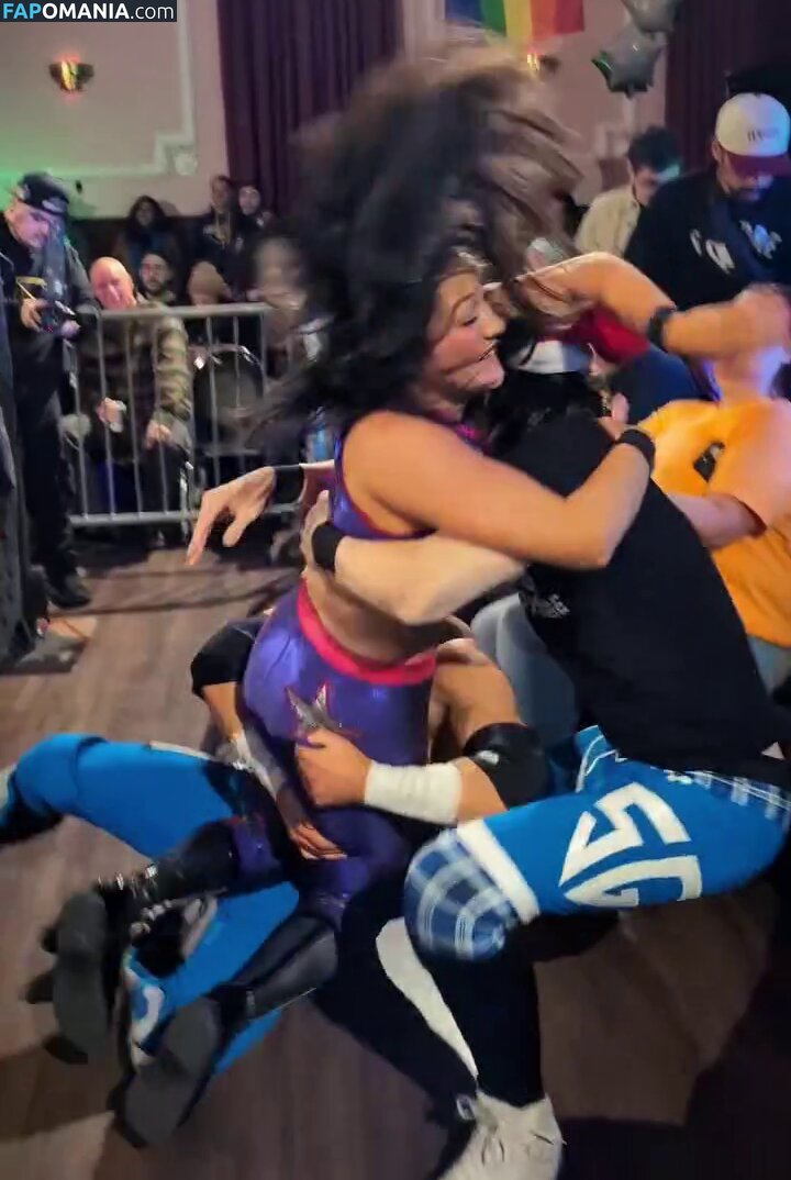 Izzy Moreno  / Izzy Moreno / ItsIzzyMania / itsizzymania Çıplak OnlyFans  Sızdırılmış Fotoğraf #12