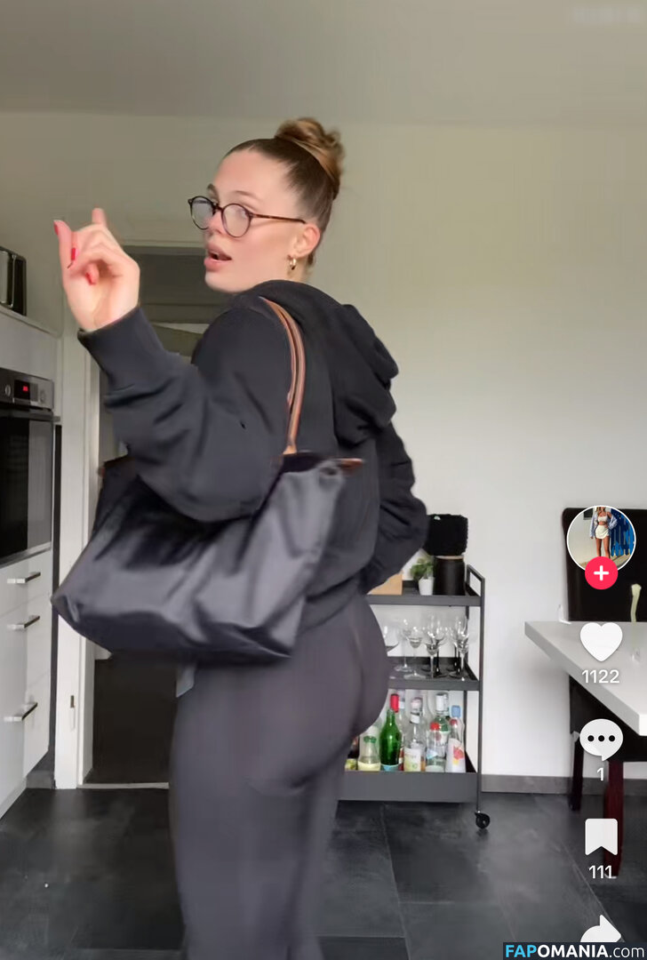 Jelle Karbstein / Jellefeline / jelenajensen Çıplak OnlyFans  Sızdırılmış Fotoğraf #158