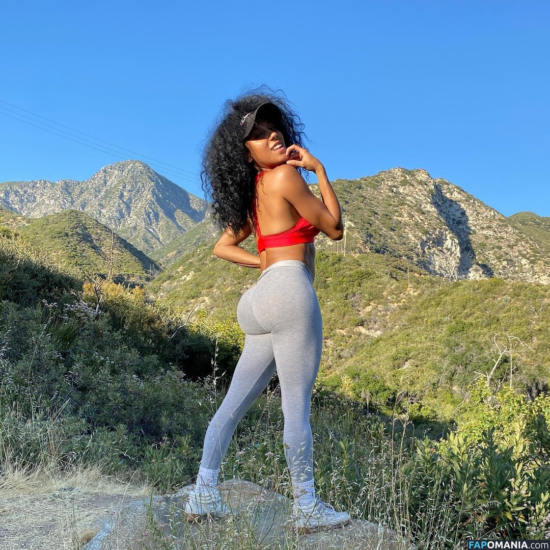 Jenn Morel / jennmorel / jennmorelflow Çıplak OnlyFans  Sızdırılmış Fotoğraf #1