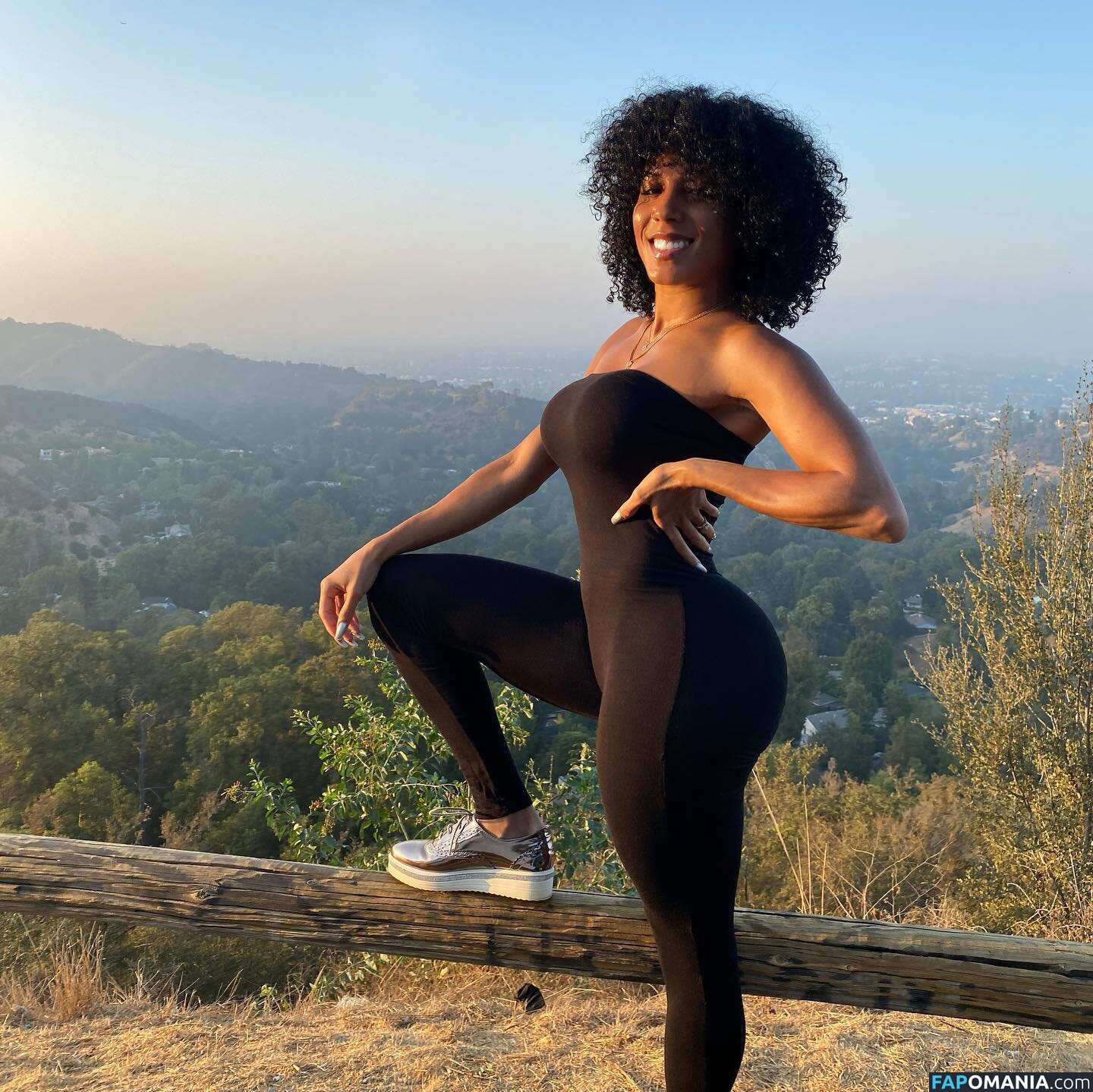 Jenn Morel / jennmorel / jennmorelflow Çıplak OnlyFans  Sızdırılmış Fotoğraf #4