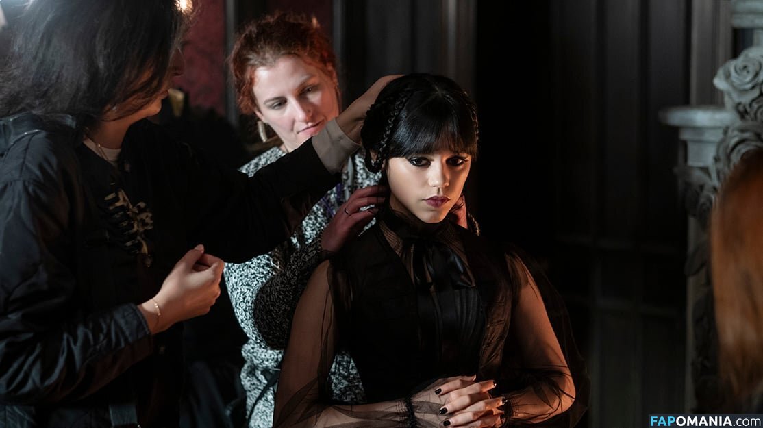 Jenna Ortega / Page / jennaortega Çıplak OnlyFans  Sızdırılmış Fotoğraf #1625