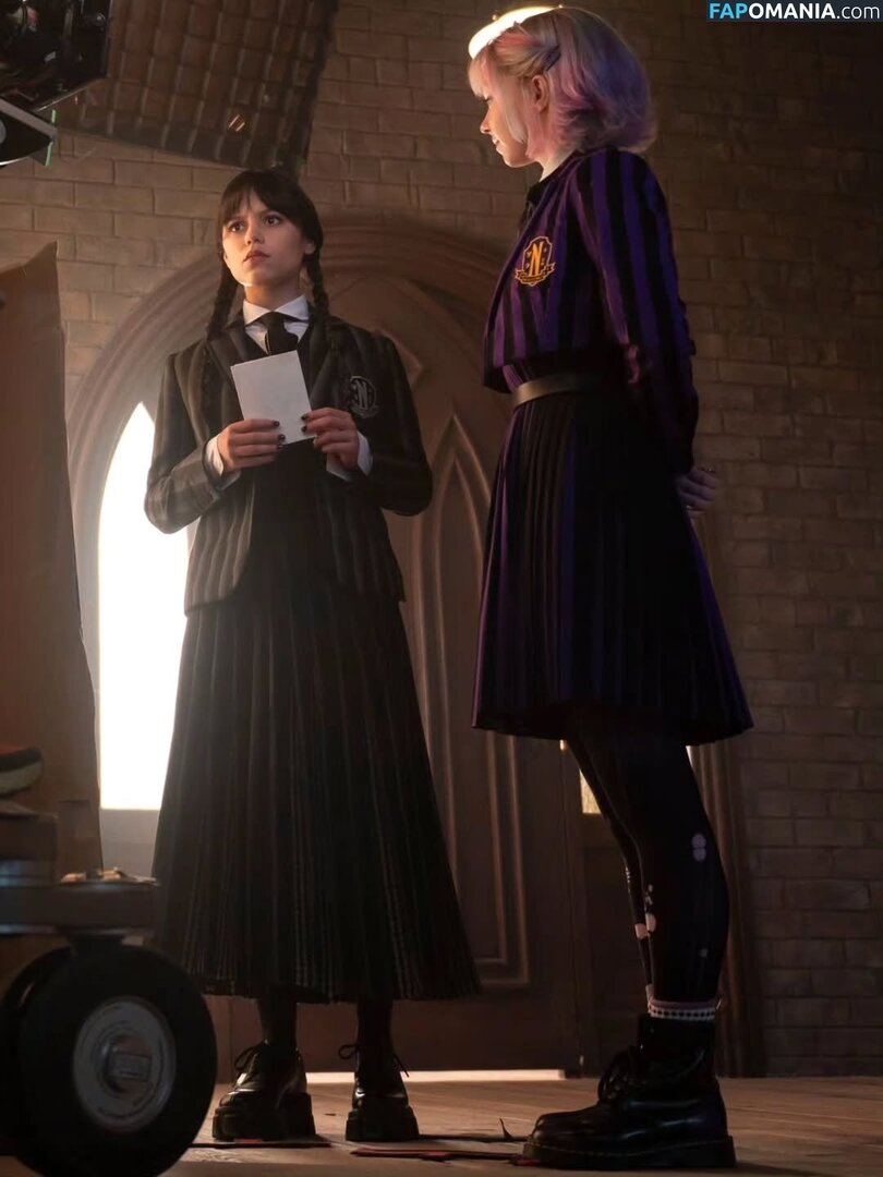 Jenna Ortega / Page / jennaortega Çıplak OnlyFans  Sızdırılmış Fotoğraf #1627