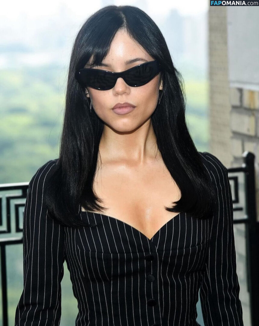 Jenna Ortega / Page / jennaortega Çıplak OnlyFans  Sızdırılmış Fotoğraf #1672