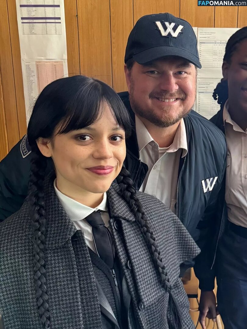 Jenna Ortega / Page / jennaortega Çıplak OnlyFans  Sızdırılmış Fotoğraf #1689