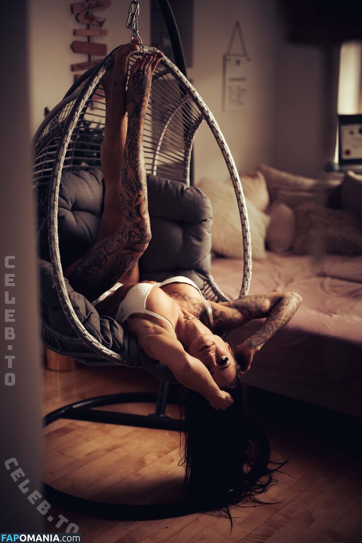 Jenny Pfeiffer Çıplak OnlyFans  Sızdırılmış Fotoğraf #3