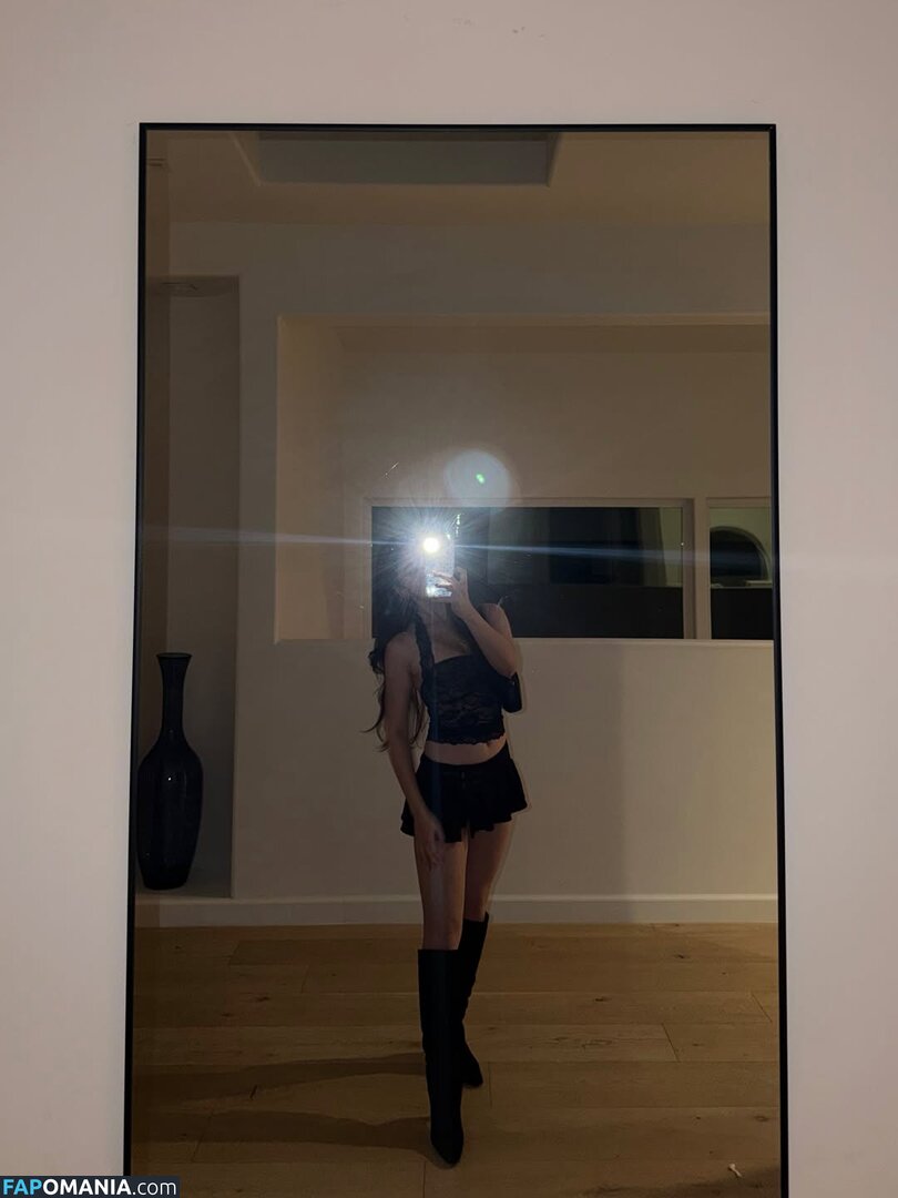 AGirlAndAGame / Jessica / jessicahkim / jessicanigri / kaburbank Çıplak OnlyFans  Sızdırılmış Fotoğraf #960