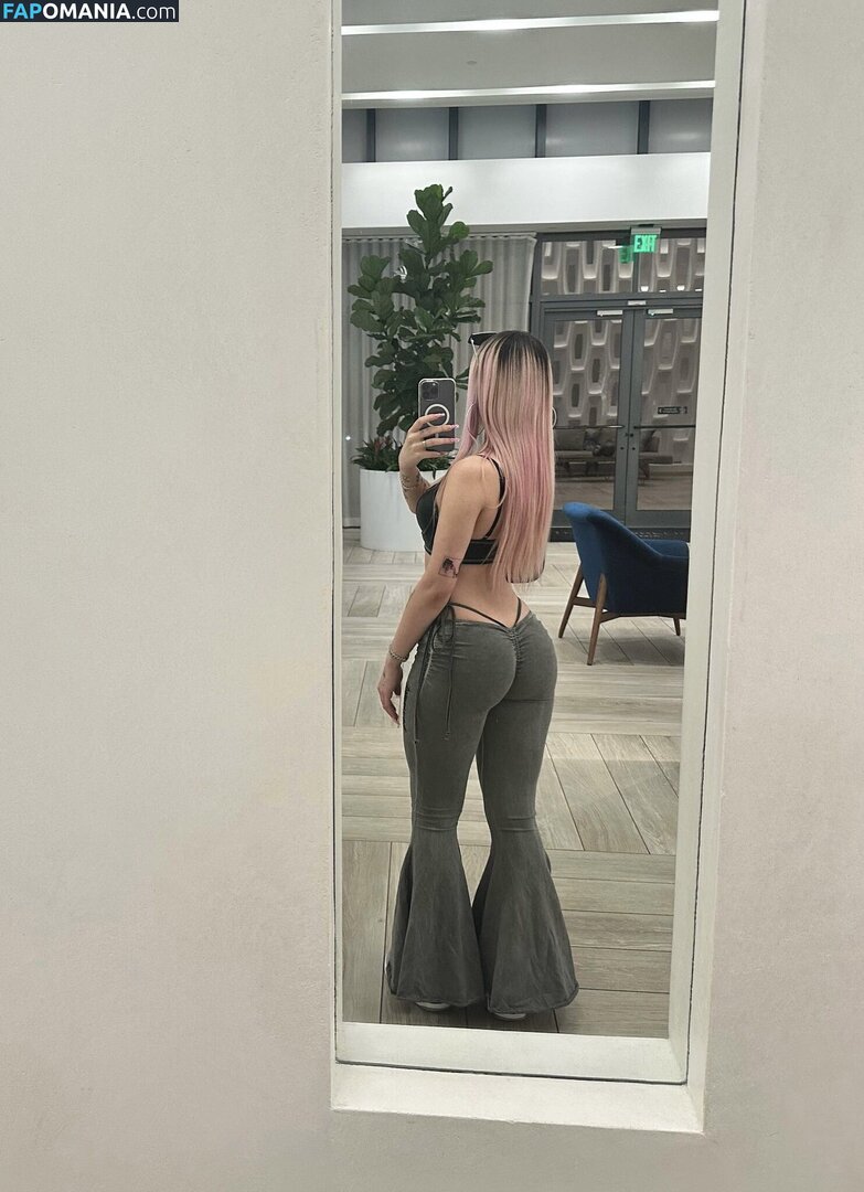 Jilikat Çıplak OnlyFans  Sızdırılmış Fotoğraf #23