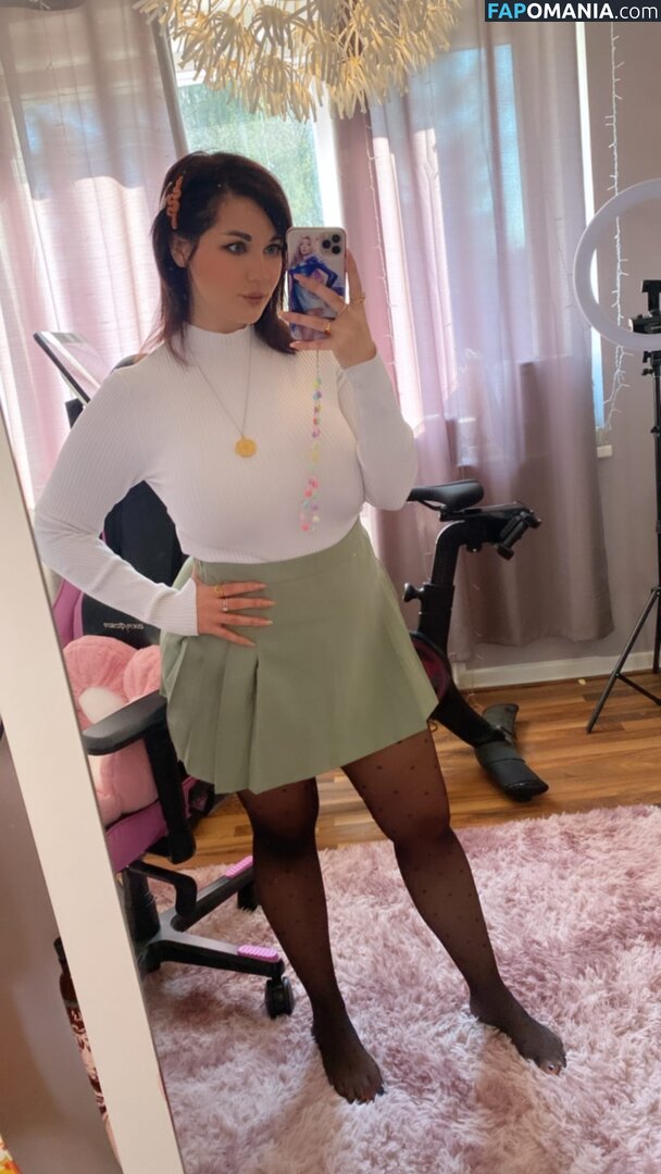 Joulischka Çıplak OnlyFans  Sızdırılmış Fotoğraf #3