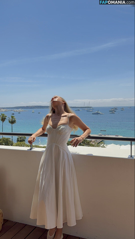 Jule Jensen Çıplak OnlyFans  Sızdırılmış Fotoğraf #3