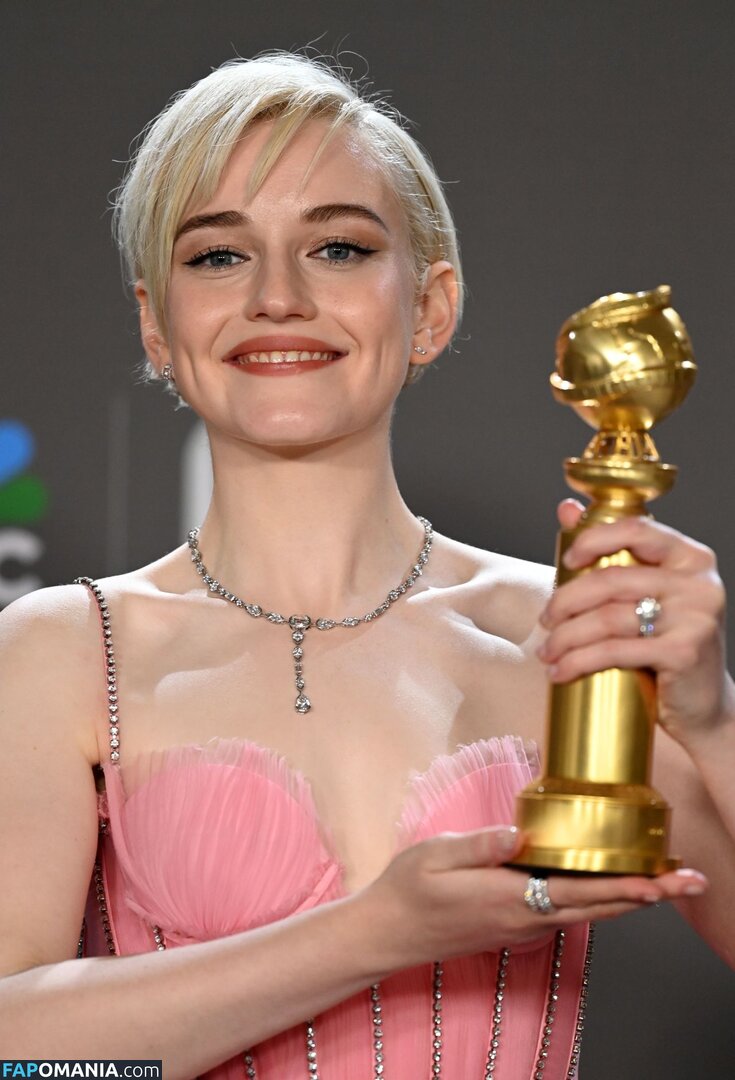 Julia Garner / juliagarnerofficial / ztyg_29 Çıplak OnlyFans  Sızdırılmış Fotoğraf #3