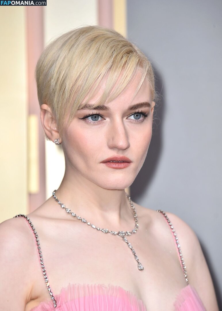 Julia Garner / juliagarnerofficial / ztyg_29 Çıplak OnlyFans  Sızdırılmış Fotoğraf #9