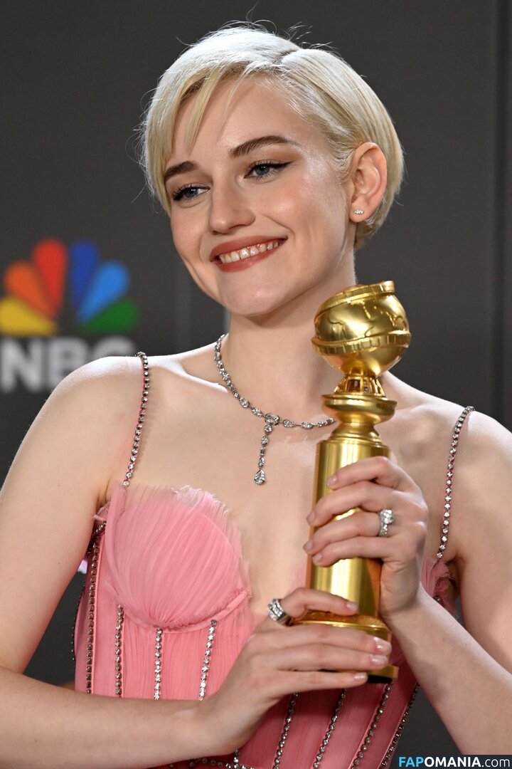 Julia Garner / juliagarnerofficial / ztyg_29 Çıplak OnlyFans  Sızdırılmış Fotoğraf #13