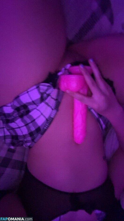Julia Graham / https: / teasingmoon / teasingmoon... / temptedevil / temptedevil... Çıplak OnlyFans  Sızdırılmış Fotoğraf #3