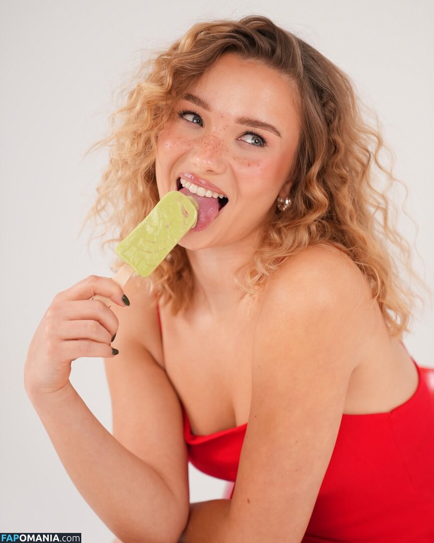 Julia Beautx / Julia Willecke / https: / juliabeautx Çıplak OnlyFans  Sızdırılmış Fotoğraf #3