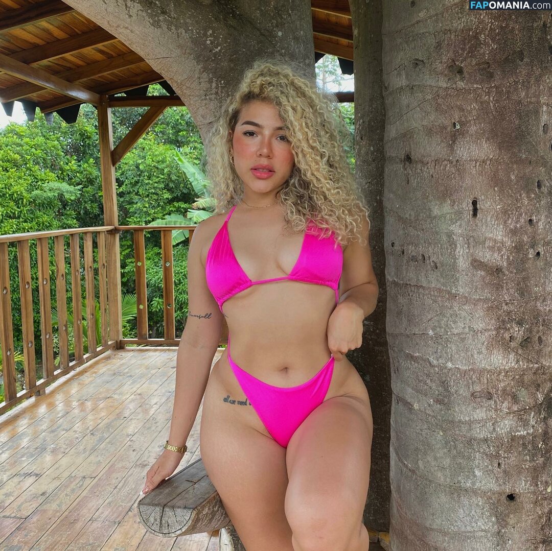 Julie Martinez / julia4444 / julimartinez_111 Çıplak OnlyFans  Sızdırılmış Fotoğraf #2