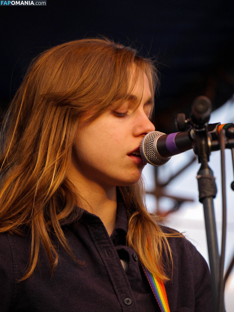 Julien Baker / julienrbaker Çıplak OnlyFans  Sızdırılmış Fotoğraf #13