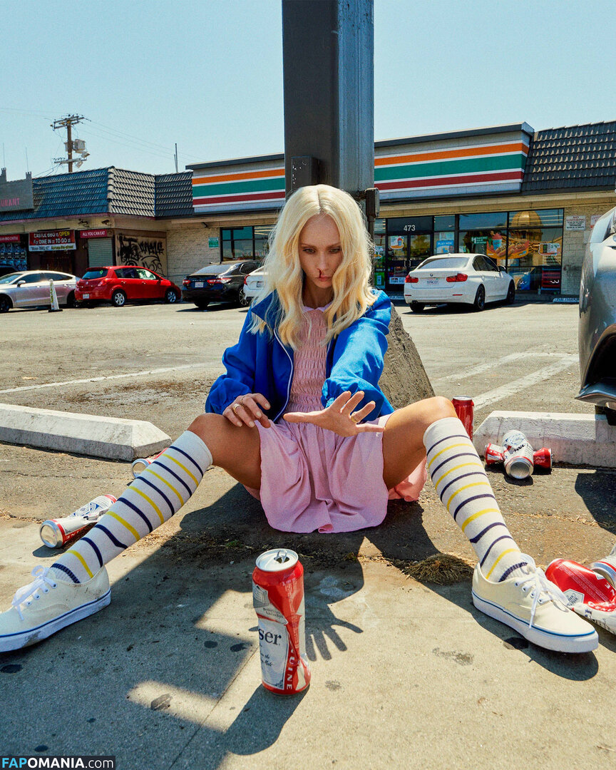 Juno Temple / junotemple Çıplak OnlyFans  Sızdırılmış Fotoğraf #12