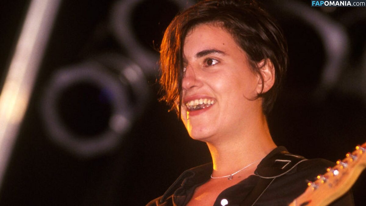 Justine Frischmann Çıplak OnlyFans  Sızdırılmış Fotoğraf #3
