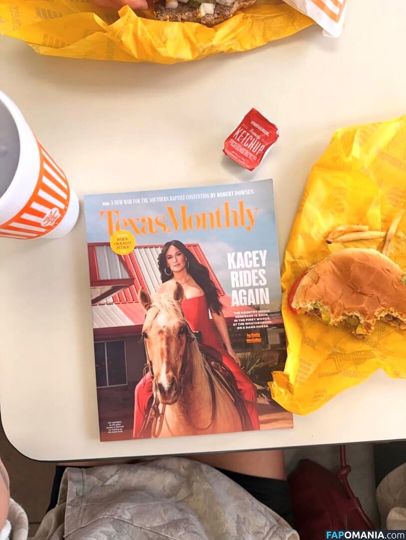 Kacey Musgraves / heavenlyyhazel / spaceykacey Çıplak OnlyFans  Sızdırılmış Fotoğraf #17