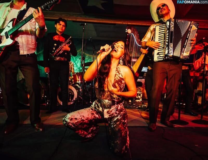 Kacey Musgraves / heavenlyyhazel / spaceykacey Çıplak OnlyFans  Sızdırılmış Fotoğraf #33