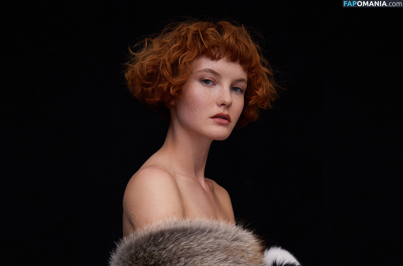 Kacy Hill Çıplak OnlyFans  Sızdırılmış Fotoğraf #17