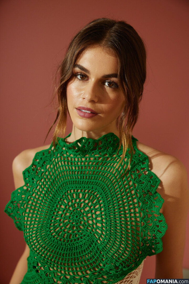 Kaia Gerber / KaiaGerber Çıplak OnlyFans  Sızdırılmış Fotoğraf #28