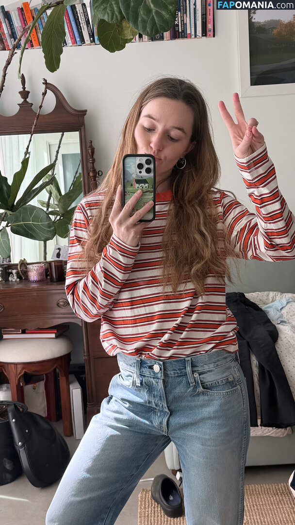 Kaitlyn Dever / KaitlynDever Çıplak OnlyFans  Sızdırılmış Fotoğraf #208