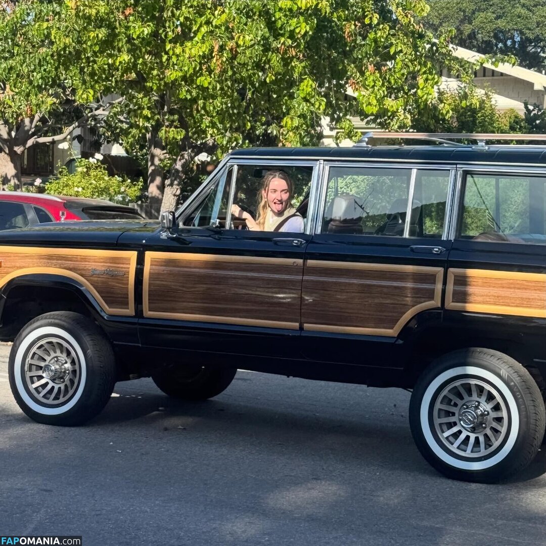 Kaitlyn Dever / KaitlynDever Çıplak OnlyFans  Sızdırılmış Fotoğraf #210