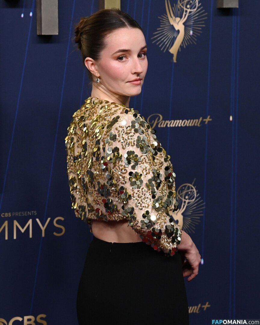 Kaitlyn Dever / kaitlyndever Çıplak OnlyFans  Sızdırılmış Fotoğraf #5