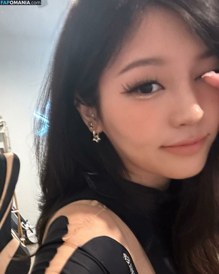 Aikuros / Hyoon / Kang Hee Yoon / floaromaa Çıplak OnlyFans  Sızdırılmış Fotoğraf #1