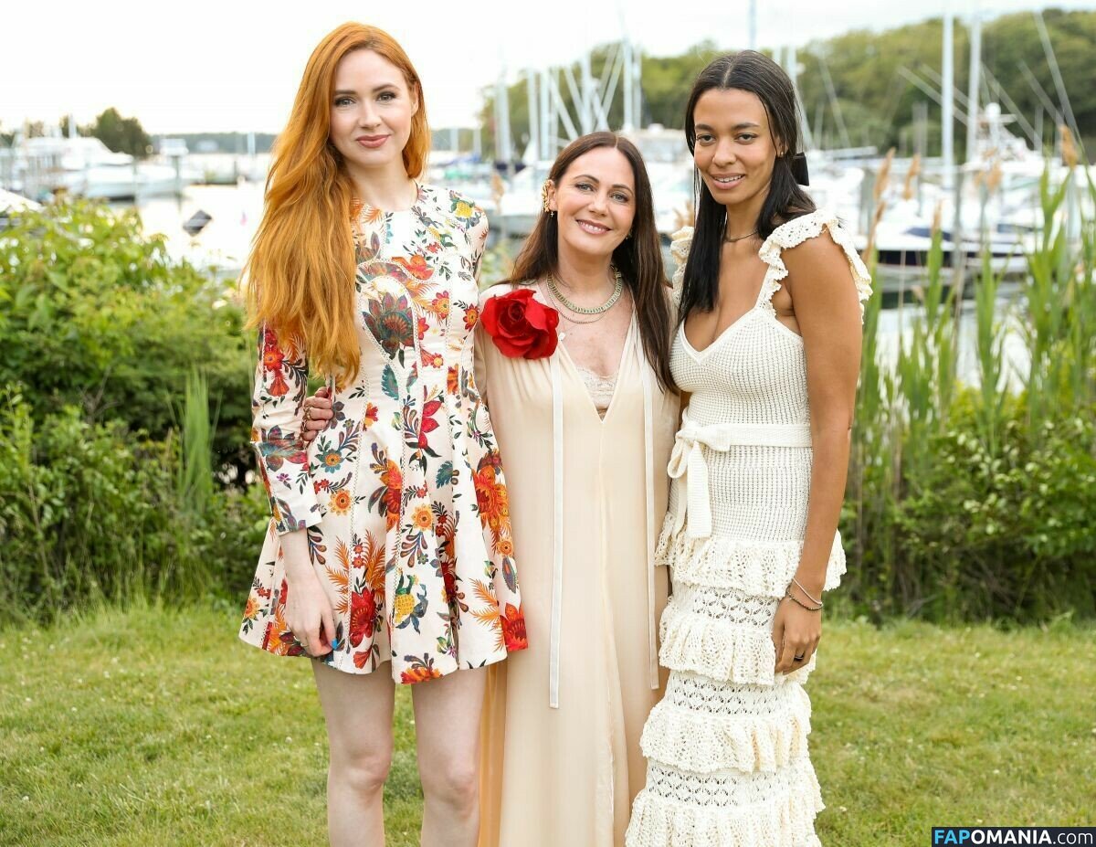 Karen Gillan / karengillan Çıplak OnlyFans  Sızdırılmış Fotoğraf #5