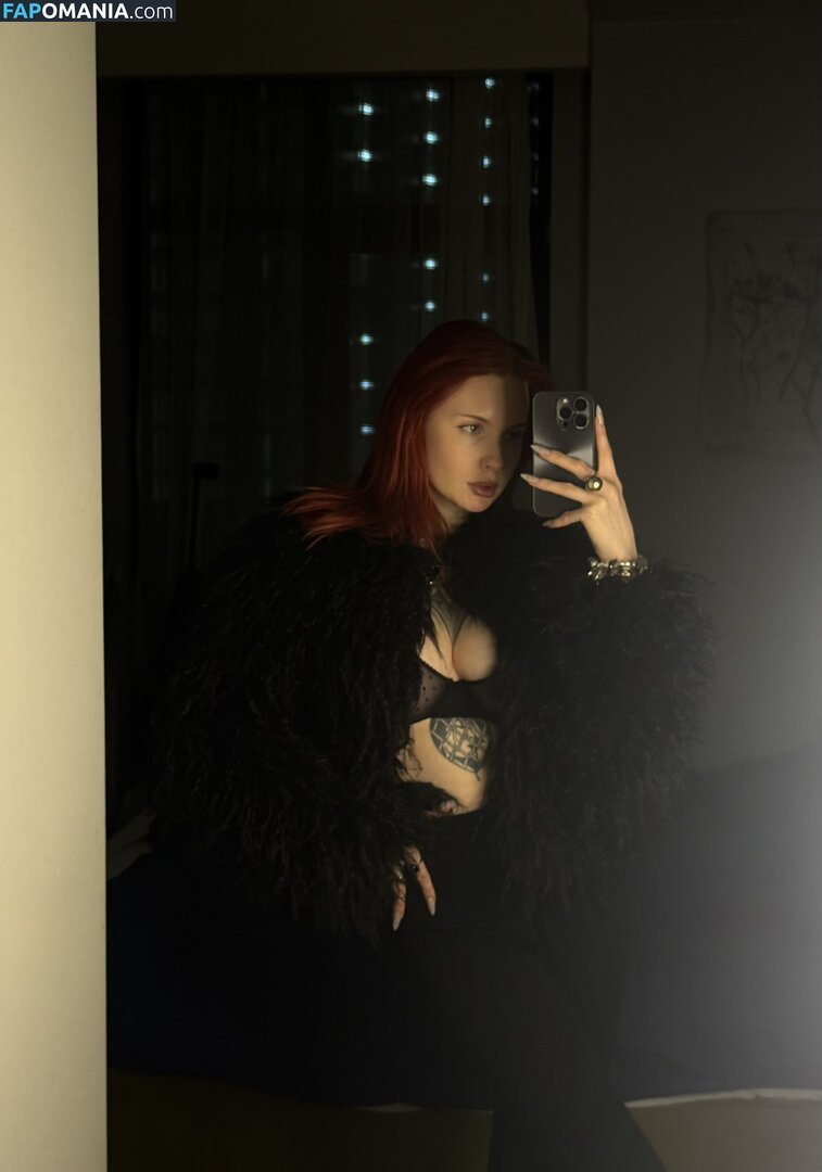 Karina Kherman / NebelaiaK / kher.man Çıplak OnlyFans  Sızdırılmış Fotoğraf #4