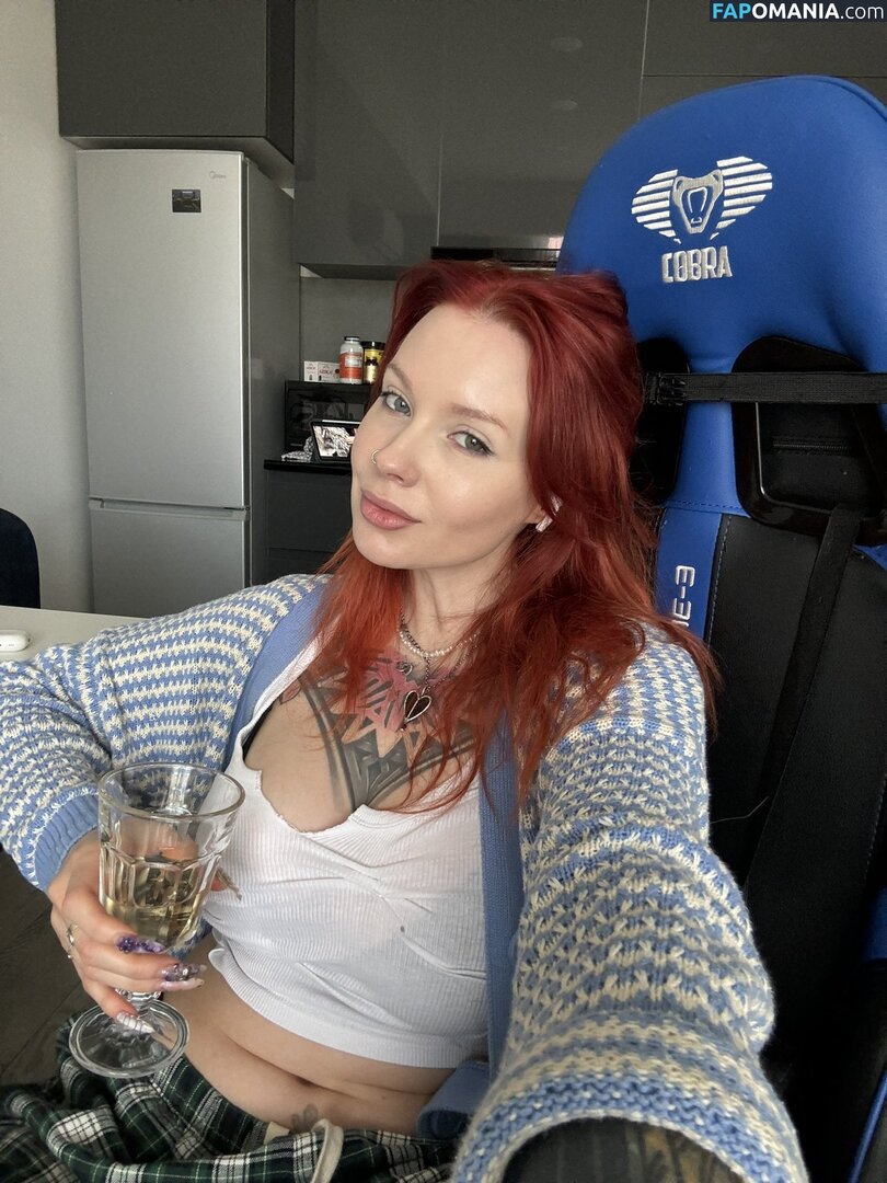 Karina Kherman / NebelaiaK / kher.man Çıplak OnlyFans  Sızdırılmış Fotoğraf #10