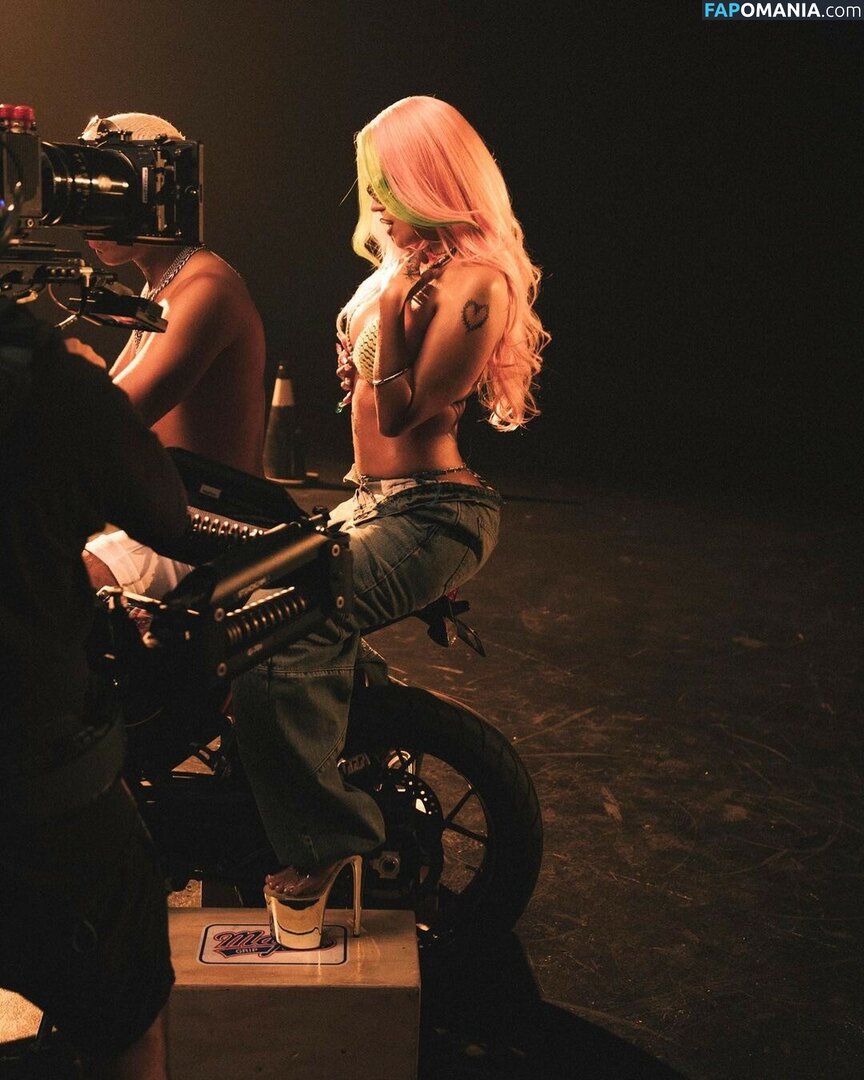 Karol G / karolg / karolgfriend Çıplak OnlyFans  Sızdırılmış Fotoğraf #7