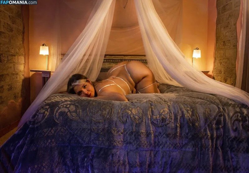 Karolwhitee / karolwhite.oficial Çıplak OnlyFans  Sızdırılmış Fotoğraf #9