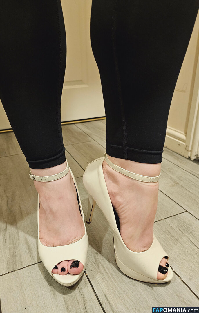 Kate's Feet / kates_feet Çıplak OnlyFans  Sızdırılmış Fotoğraf #1